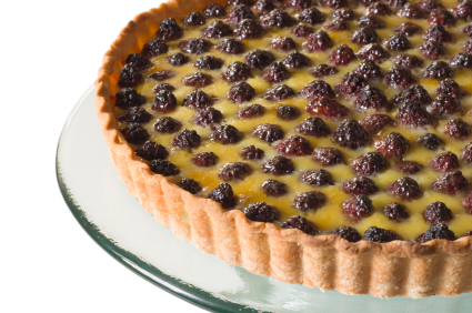 http://thumbs.ifood.tv/files/Blackbery%20custard%20pie.jpg