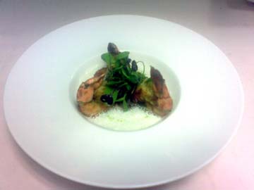 Jumbo Prawns With Tricolor Vegetables Jumbo Prawns With Tricolor Vegetables picture