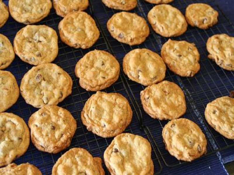 Almond Crisp Cookies Almond Crisp Cookies picture