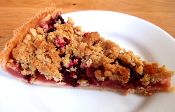 Easy Apple Berry Crumble Pie Easy Apple Berry Crumble Pie picture