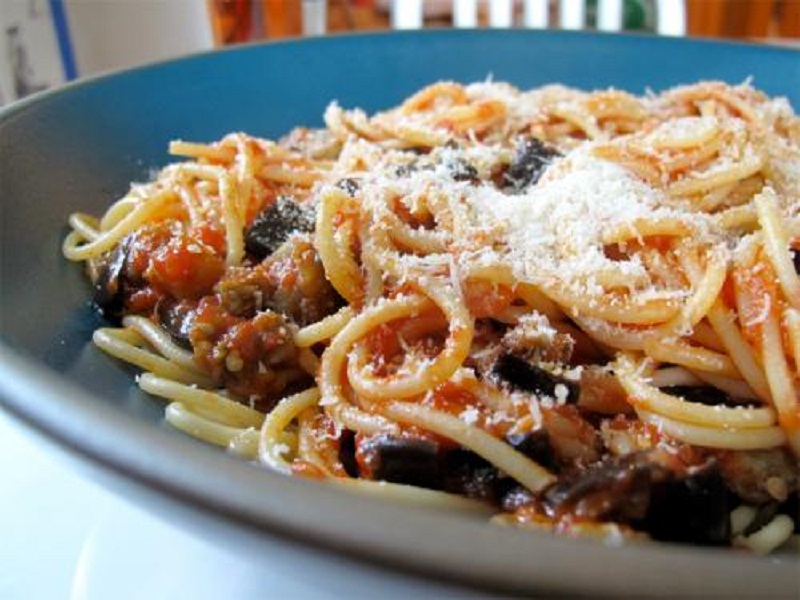 Aubergine with Chilli and Garlic Aubergine with Chilli and Garlic picture