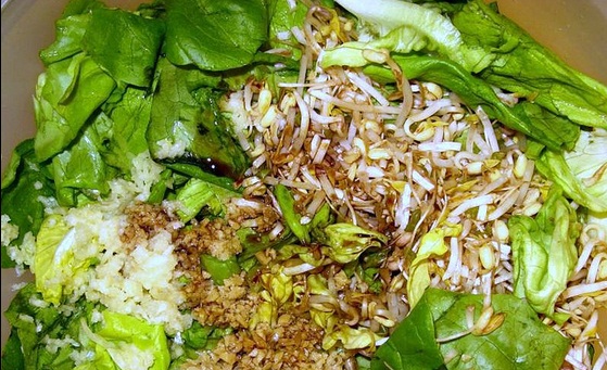 Bean Sprout And Spinach Salad Bean Sprout And Spinach Salad picture