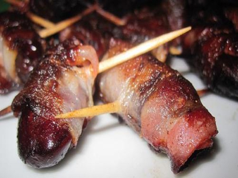 Broiled Kidneys With Bacon Broiled Kidneys With Bacon picture