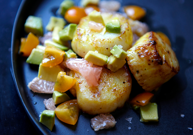 Broiled Scallops with Grapefruit Broiled Scallops with Grapefruit picture