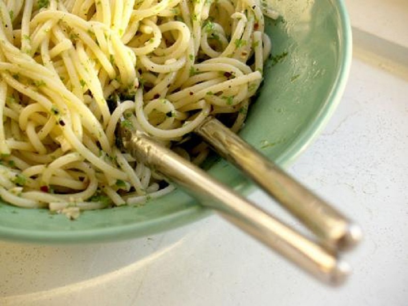 Buttered Parsley Spaghettini Buttered Parsley Spaghettini picture