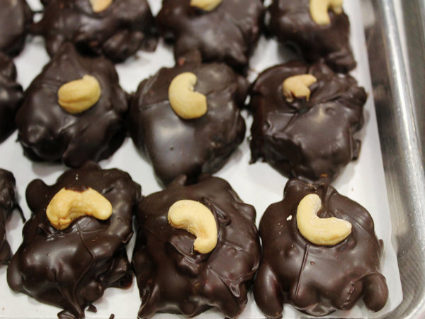 Chocolate Cashew Cluster Chocolate Cashew Cluster picture