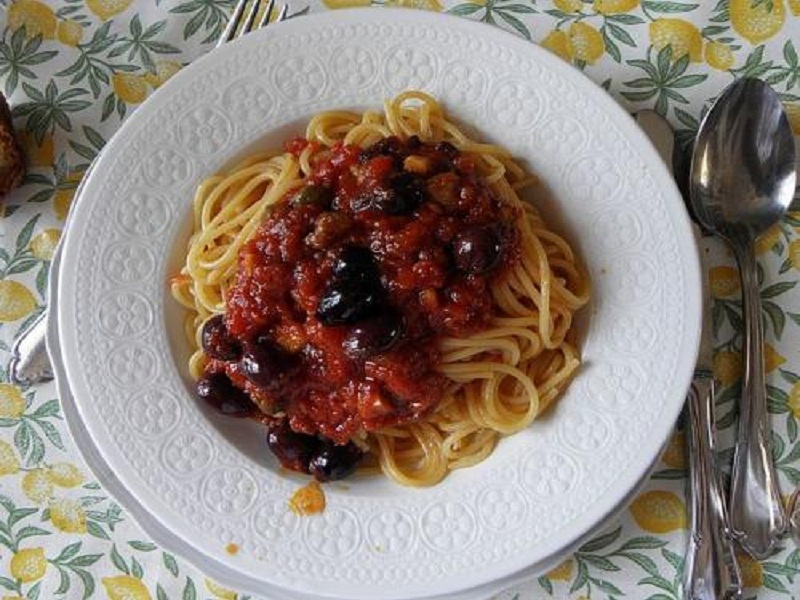 Chilli Tomato with Olives Chilli Tomato with Olives picture