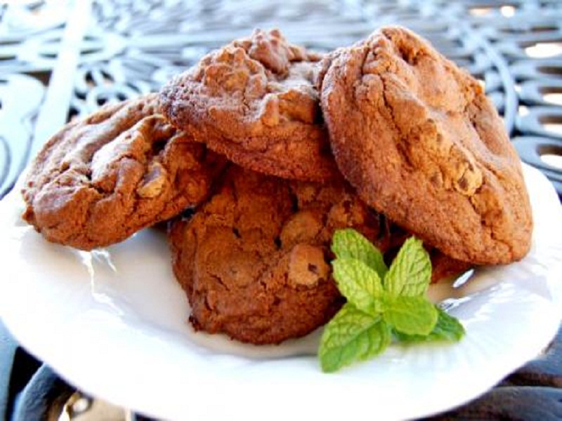 Chocolate Chip Cream Cookies Chocolate Chip Cream Cookies picture