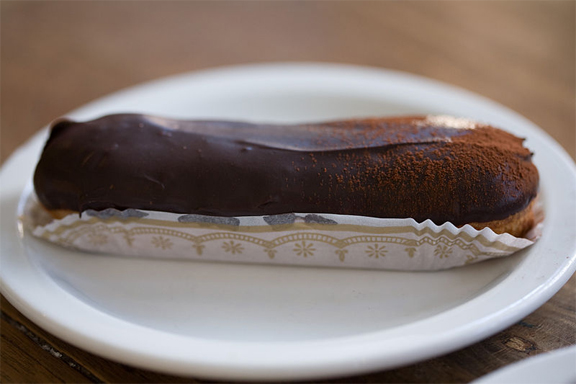 Chocolate Eclairs Chocolate Eclairs picture