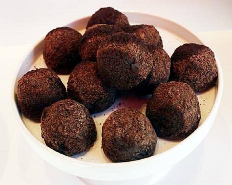 Chocolate Rum Truffles Chocolate Rum Truffles picture