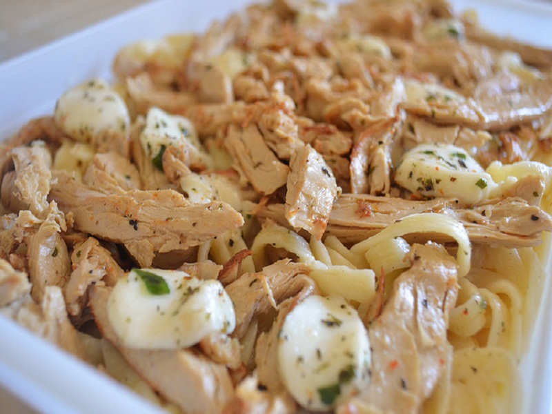 Classic Chicken Fettuccine Alfredo Classic Chicken Fettuccine Alfredo picture