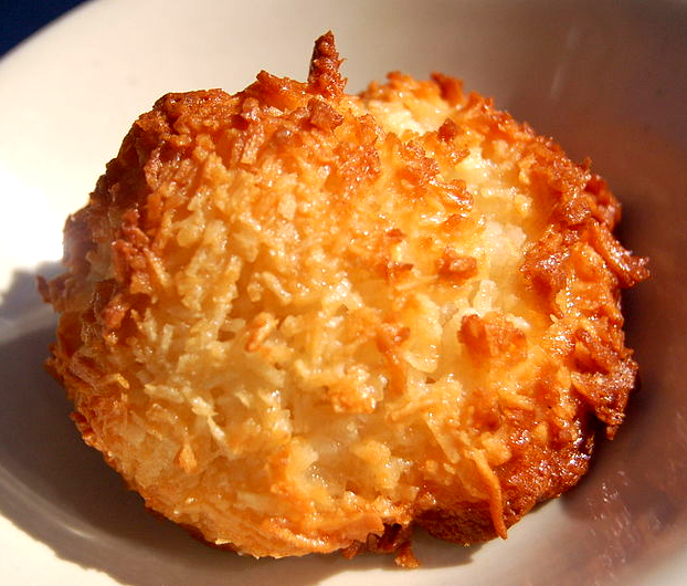 Coconut Macaroons Coconut Macaroons picture