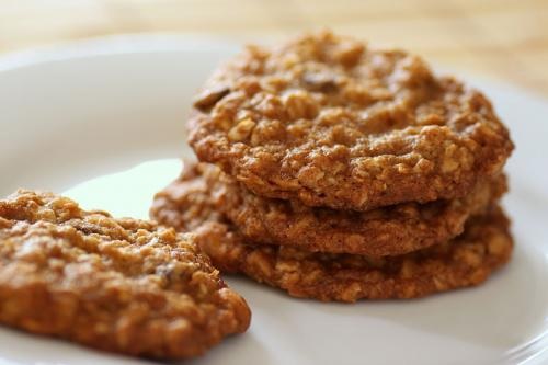 Crisp Oatmeal Cookies Crisp Oatmeal Cookies picture