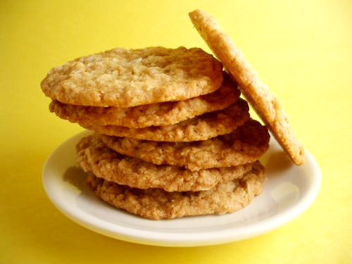 Easy Oatmeal Cookies Easy Oatmeal Cookies picture
