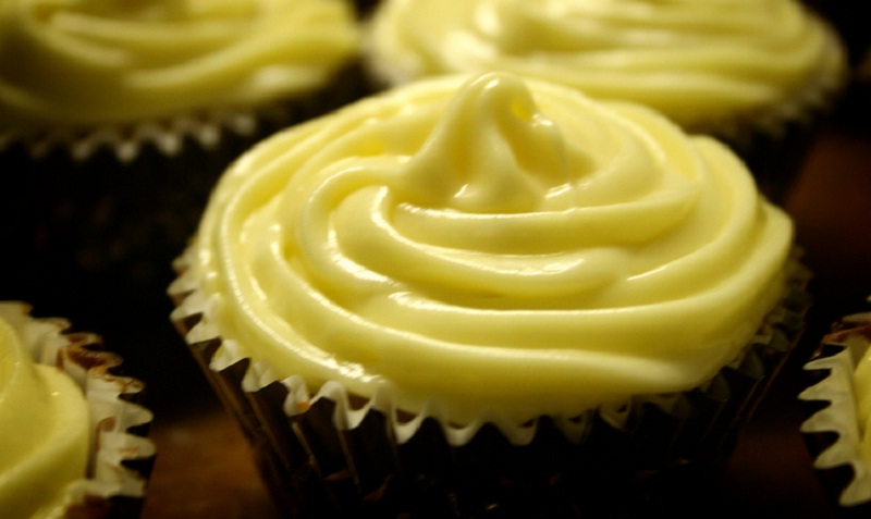 Fluffy Lemon Frosting Fluffy Lemon Frosting picture