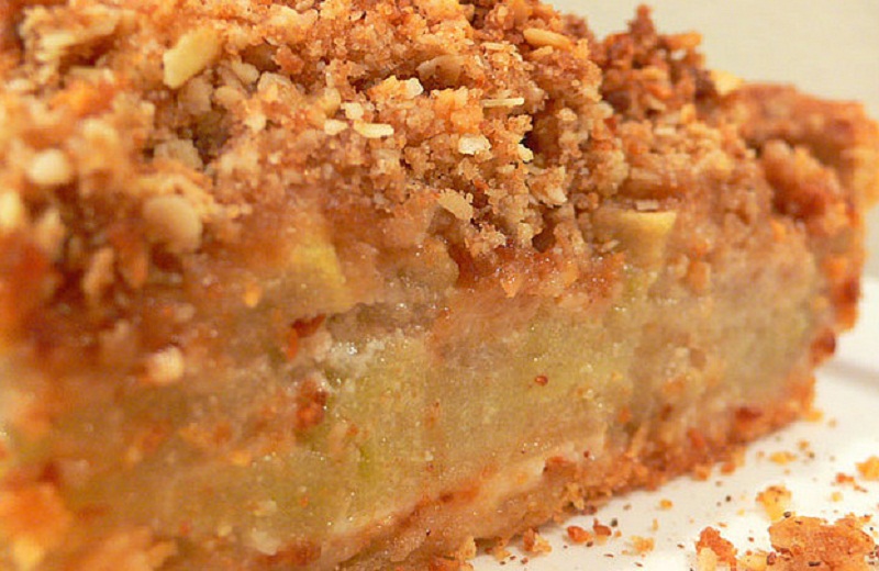 Fresh Pear Crumble Pie Fresh Pear Crumble Pie picture