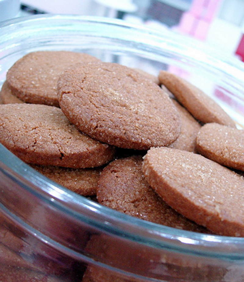 Lois' Ginger Snaps Lois' Ginger Snaps picture