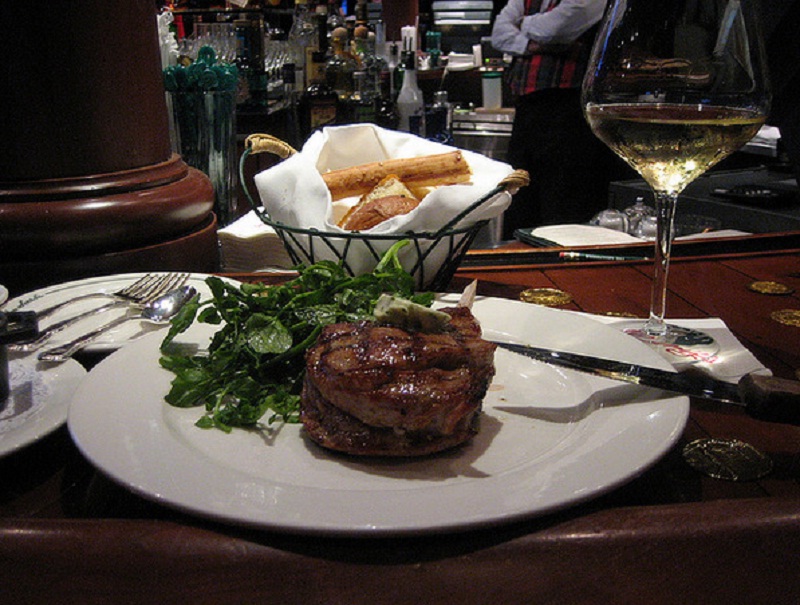 Grilled Veal Chops with Arugula Grilled Veal Chops with Arugula picture