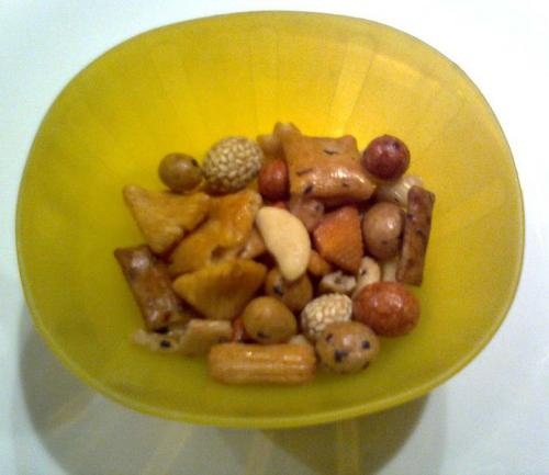 Honey Glaze Snack Mix Honey Glaze Snack Mix picture