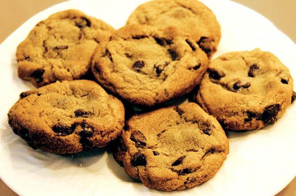 570561-chocolate-chip-cookies.jpg