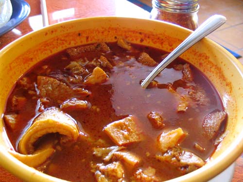 how-to-eat-menudo-beef-stomach-stew-by-sudipa-ifood-tv