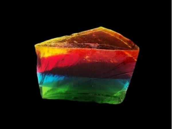 giant_gummy_rainbow_cake_0.jpg