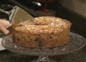 Apple And Walnut Cake
