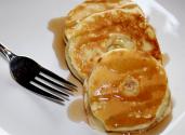 Apple Currant Pancakes
