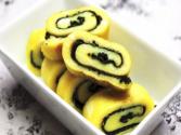 Korean Food: Rolled Egg And Laver (김계란 말이)