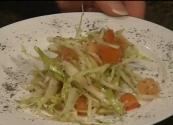 Cabbage And Tomato Salad With Garlic And Lemon Dressing