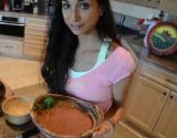 Easy Raw Tomato Marinara