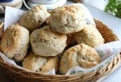 Cheddar Cheese Scones With Chives