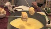 Cheddar Cheese And White Wine Fondue