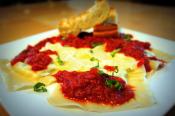 Cheese Ravioli With Marinara Sauce And Garlic Bread