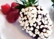 Easy Chocolate Covered Strawberries