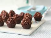 How To Make Chocolate Cups With Mousse Inside