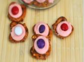 Chocolate Pretzel Bites