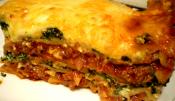 Classic Cheese Lasagna With Meat Sauce