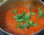 Classic Italian-style Homemade Vegetarian Tomato Sauce