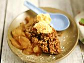 Peach Crumble With Fresh Cream