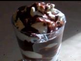 Easy Chocolate Fudge Sundae 