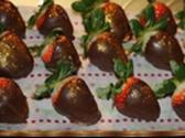 Glittering Golden Chocolate Covered Strawberries