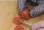 Global Tomato Knife - Chopping Tomatoes Stylishly 