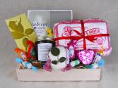 How to Create a Romantic Food Basket
