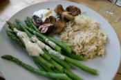 Fresh Steamed Asparagus With Honey Mustard Sauce