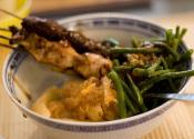 Beef Satay Sticks With Peanut Sauce