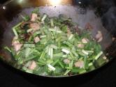 Green Leaf Brown Rice With Garlic Chives