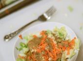 Sliced Carrots With Honey And Parsley
