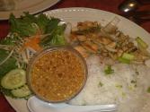 Chicken With Peanut Dipping Sauce