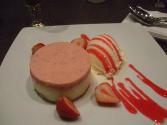 Creamy Cheese Cake With Strawberries
